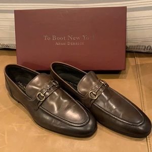 BRAND NEW TO BOOT BROWN LEATHER LOAFERS